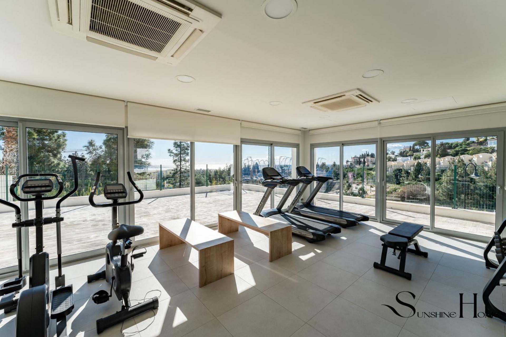 Luxury 2 Bedroom Apartment, Pools, Sauna, Gym & More MIJAS COSTA Esterno foto